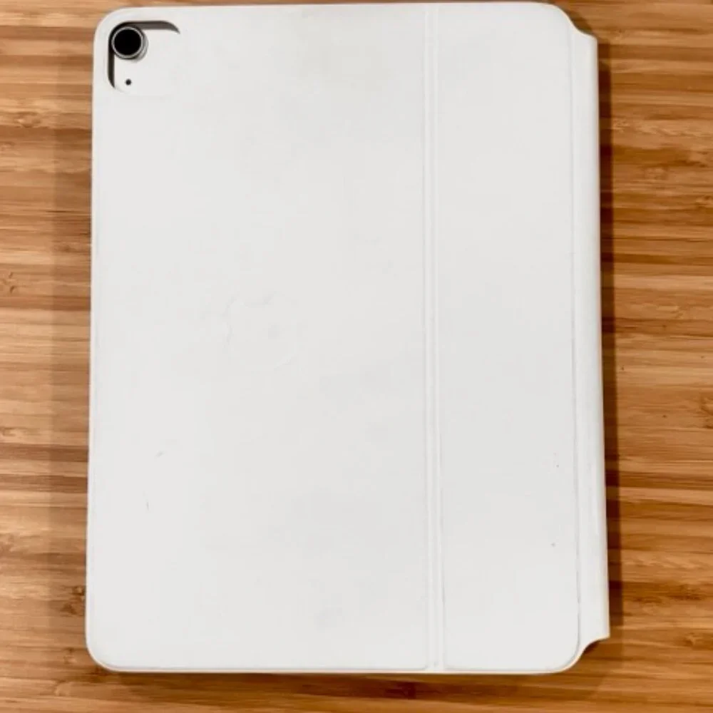 2024 iPad Air (256GB, Starlight) + Magic Keyboard (US English) + Apple Pencil